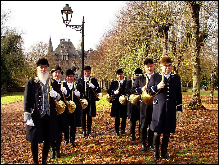 Veneurs au château de Ham-sur-Heure, Belgique, photographiés par Fabienne BLYAU