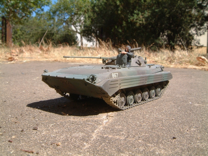 BMP 2  1/35 Italeri OOB 090719105611588624099984