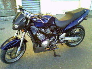 Gsxf street cot&eacute;3-4AV.gauche