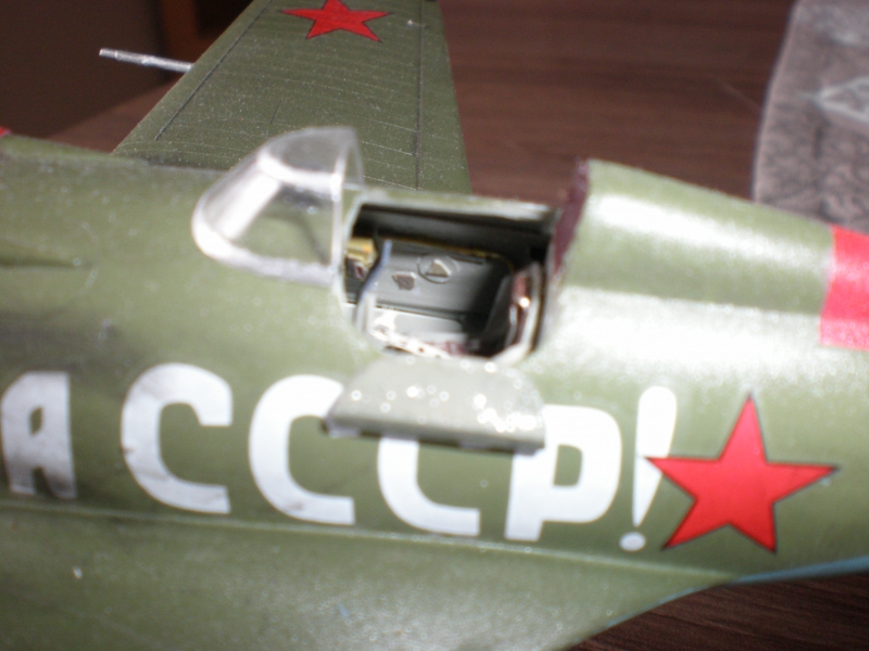 Polikarpov I-16 type 18 1/48 Academy. 090723051836585294121271