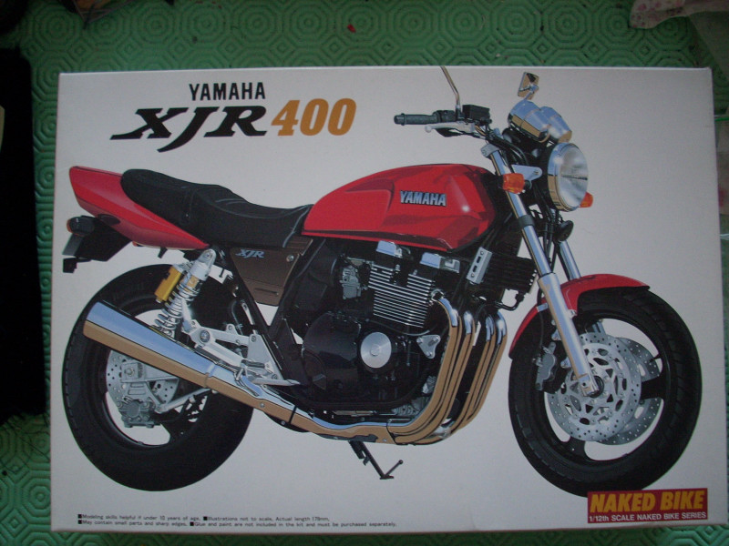 YAMAHA XJR d' AOSHIMA....noire ou version KING ? 090802023120639224178622