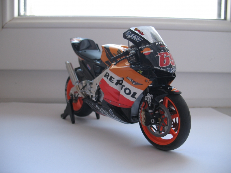 repsol rc211v 2003 hayden offerte à ma soeur 090822052624746084298020