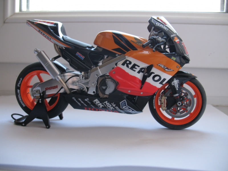 repsol rc211v 2003 hayden offerte à ma soeur 090822052701746084298023