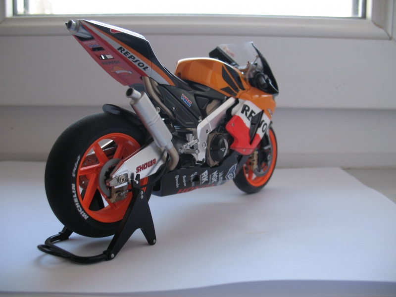 repsol rc211v 2003 hayden offerte à ma soeur 090822052738746084298025