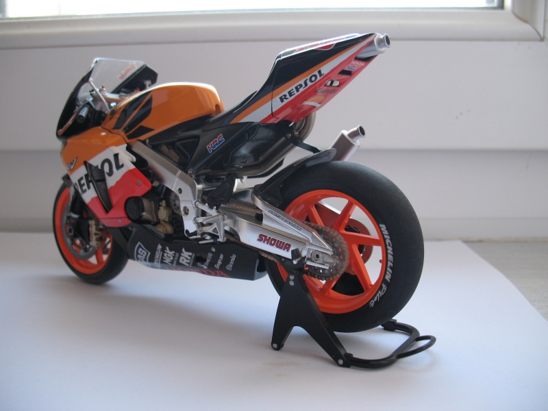 repsol rc211v 2003 hayden offerte à ma soeur 090822052817746084298027