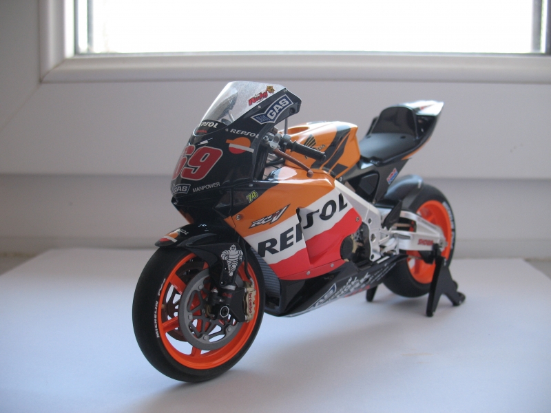 repsol rc211v 2003 hayden offerte à ma soeur 090822052932746084298033