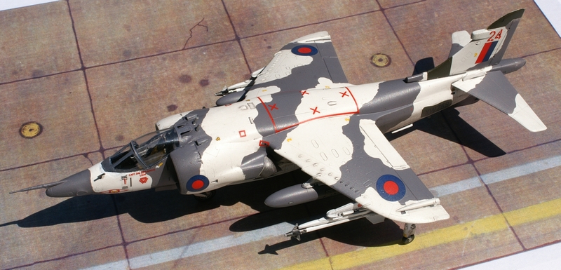 [Italeri] Harrier Gr3 UK 090828045836657404337690