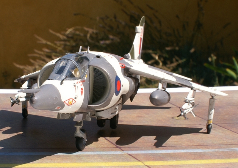 [Italeri] Harrier Gr3 UK 090828045836657404337692