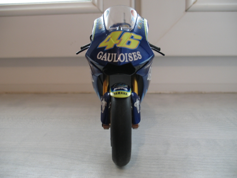 yamaha m1 rossi 2004 version gauloises - Page 10 090831120259746084356787