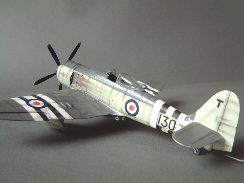 [Trumpeter] 1/48 - Hawker Sea Fury FB.11  (hsfury) 090916032345476904461869