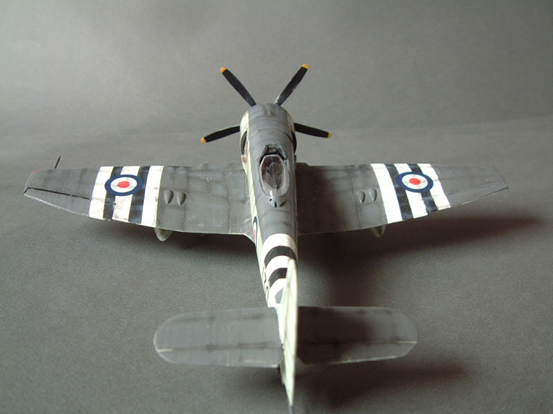 [Trumpeter] 1/48 - Hawker Sea Fury FB.11  (hsfury) 090916032350476904461871