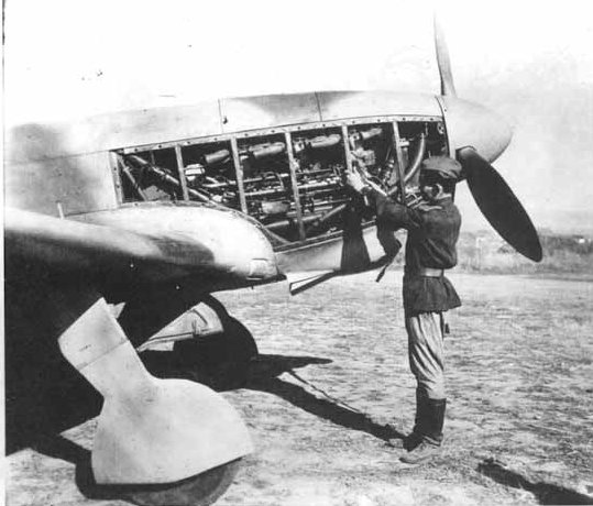 Yakovlev Yak9-D [Alanger] 1/48 -  avion de Robert Iribarne (NN) - Page 3 090930044238534314552508
