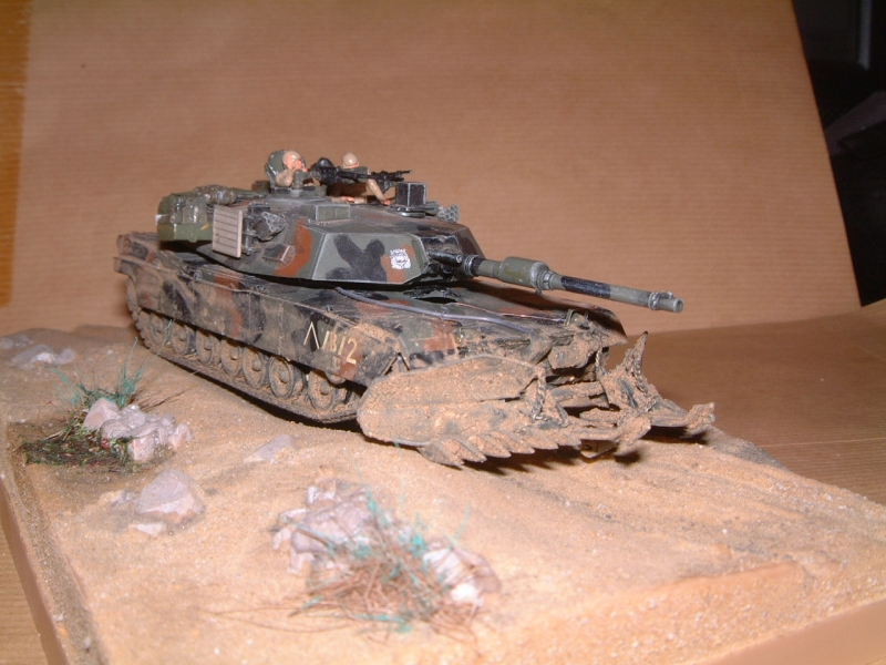 M1A1 with mine plough (1/72 DRAGON) 091010100645588624612888