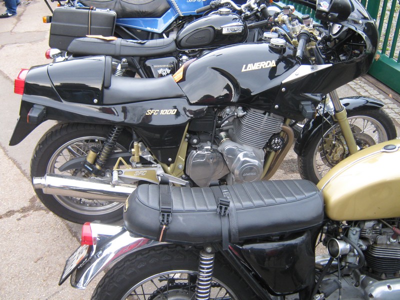 Moto LÃ©gende 2009058