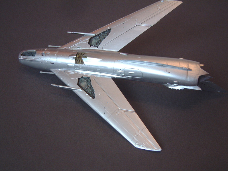 [Trumpeter] 1/48 - Mikoyan-Gourevitch Mig-19 S Farmer  - Page 4 091220094804476905091710