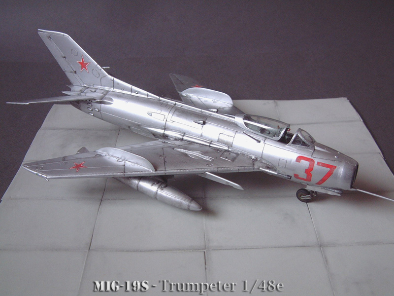 [Trumpeter] Mig19S 091223114144476905111973