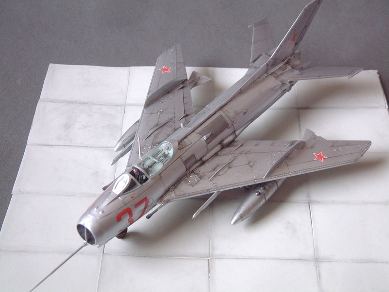 [Trumpeter] Mig19S 091223114216476905111979