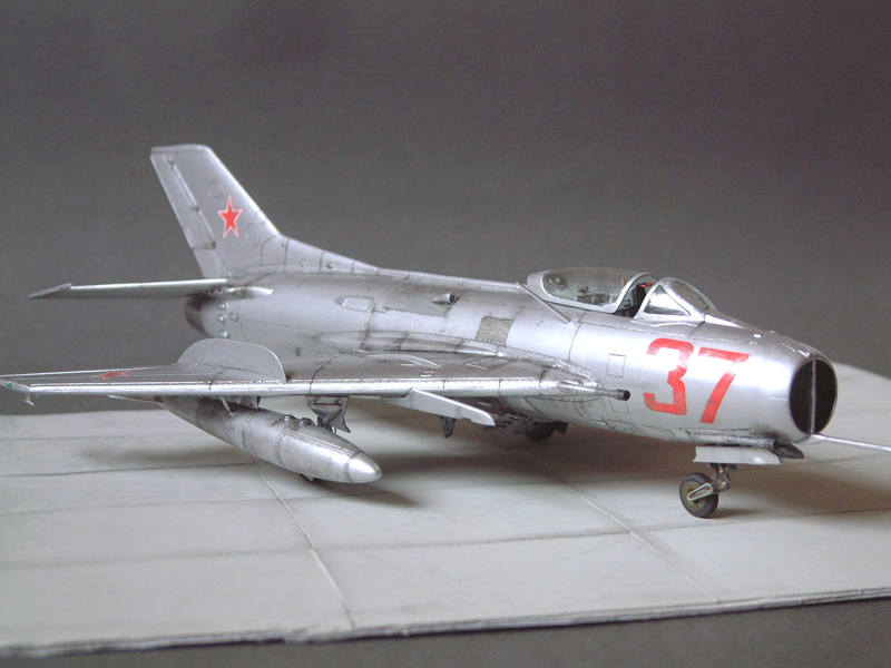 [Trumpeter] Mig19S 091223114317476905111990