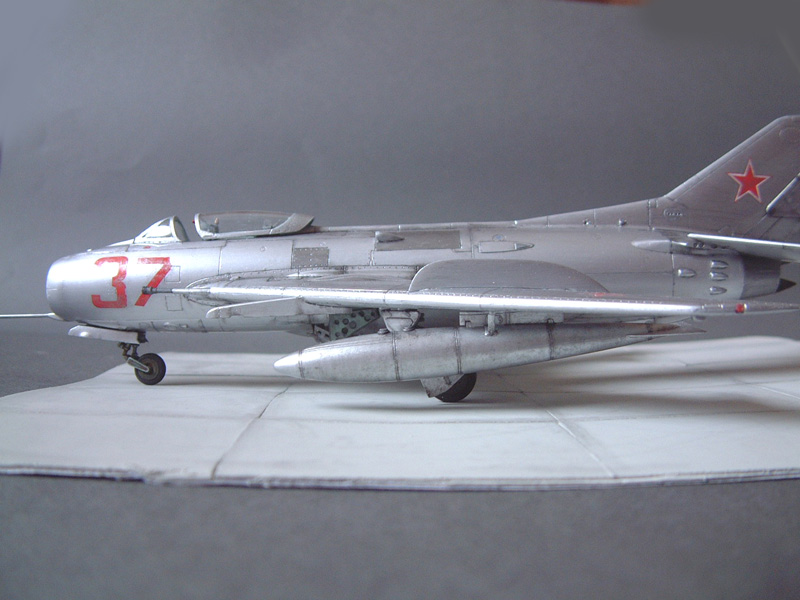 [Trumpeter] Mig19S 091223114346476905111995