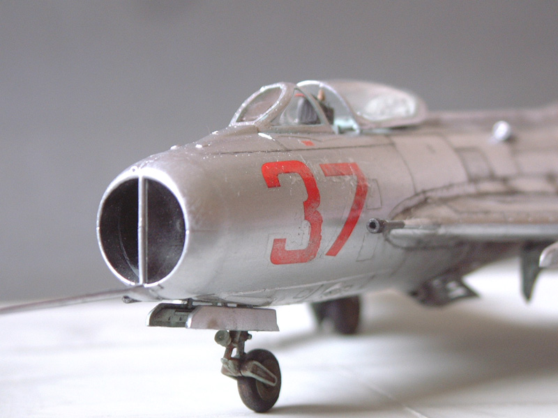 [Trumpeter] Mig19S 091223114356476905111996