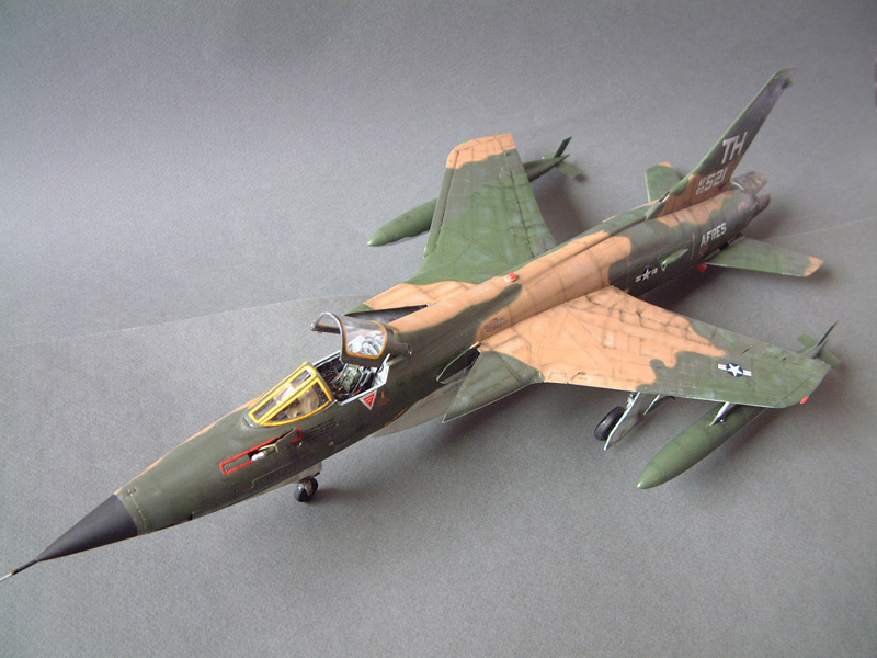 [HobbyBoss] Republic F-105D Thunderchief  1/48 100125021720476905314690