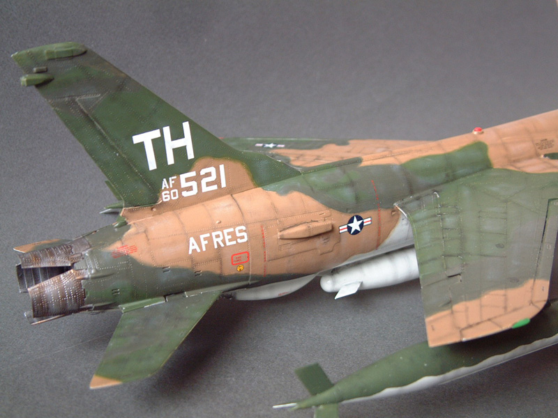 [Hobby Boss] 1/48 - Republic F-105D Thunderchief   100125022003476905314713