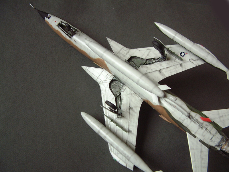 [HobbyBoss] Republic F-105D Thunderchief  1/48 100125022015476905314714