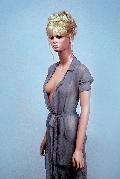 Mannequin de Brigitte Bardot  ( suite) Mini_100222091606991955498177